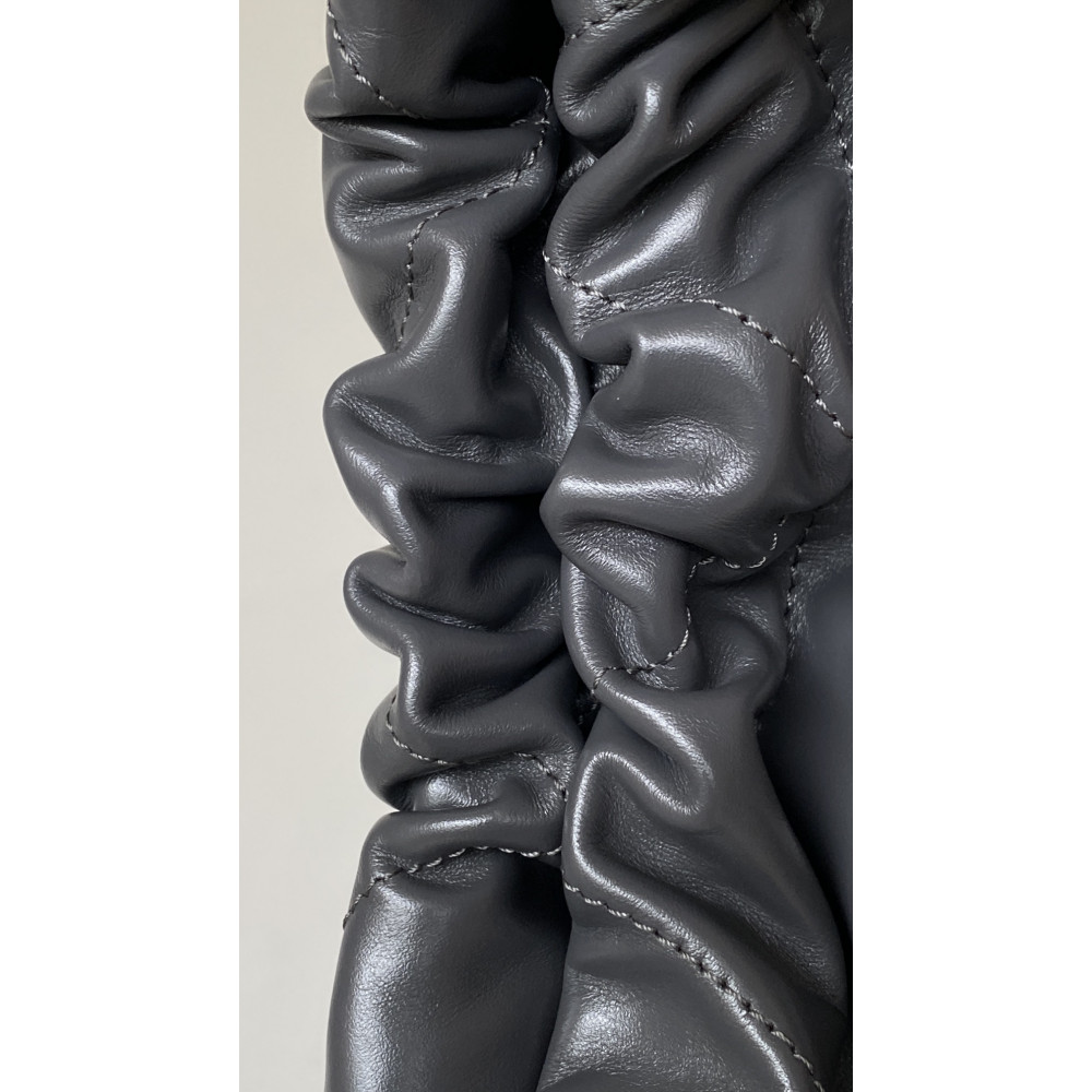 Chanel 23C dark gray mini 22Bag,