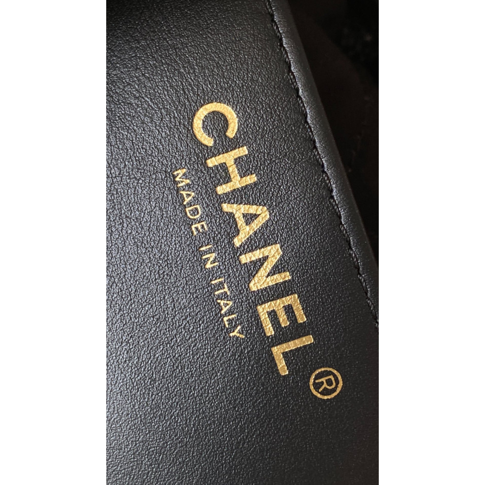 Chanel 23K limited color black mini 22Bag