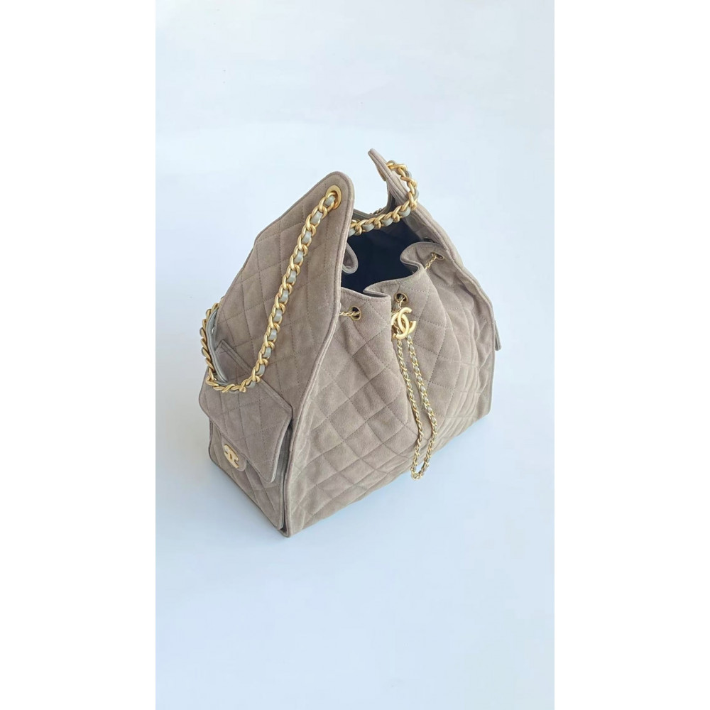 Chanel 25 Bag Medium Hobo Boho Bag!