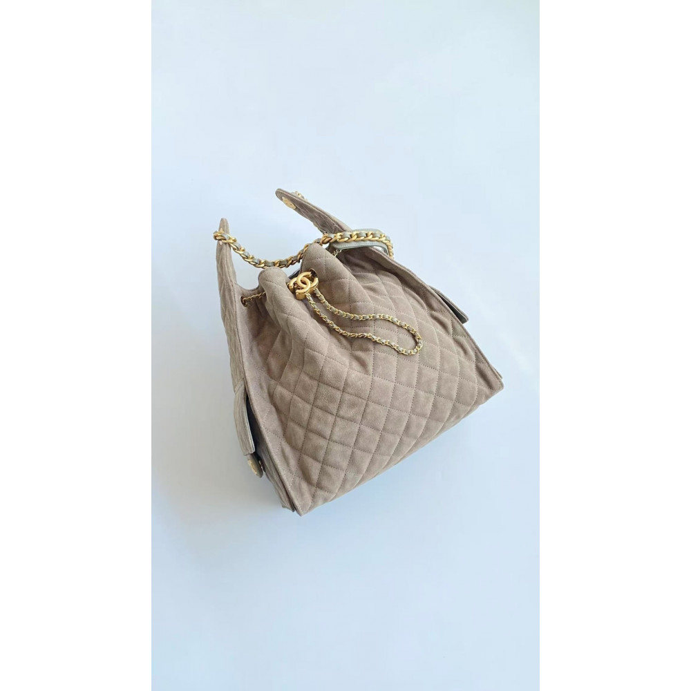 Chanel 25 Bag Medium Hobo Boho Bag!