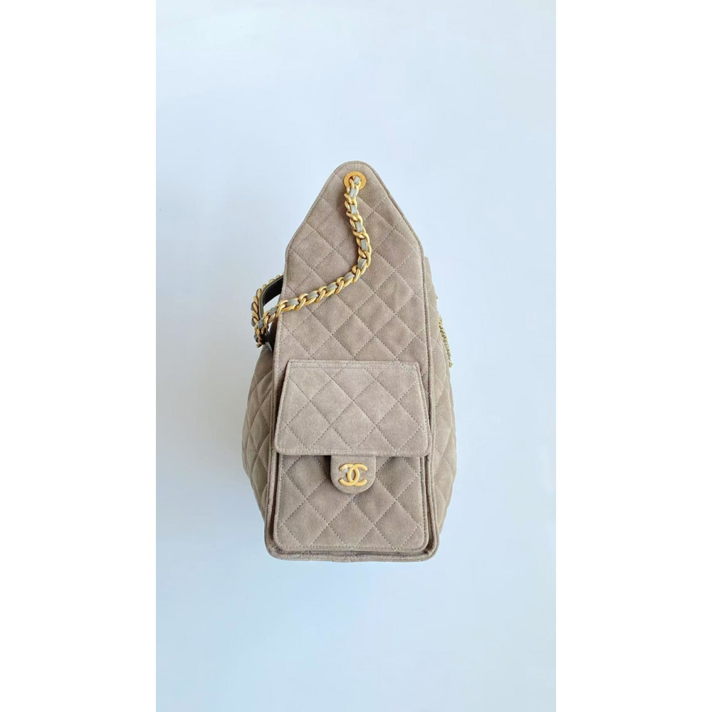 Chanel 25 Bag Medium Hobo Boho Bag!