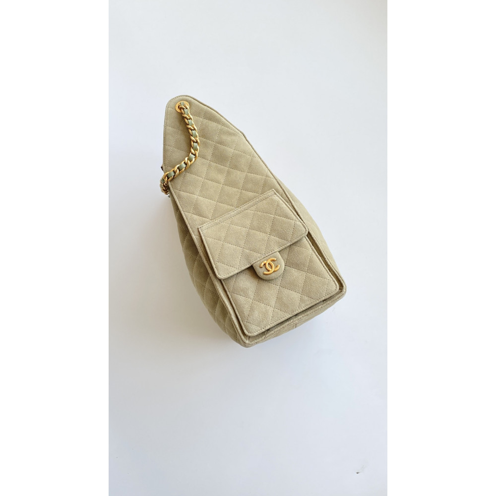 Chanel 25 Bag Medium Hobo Boho Bag!