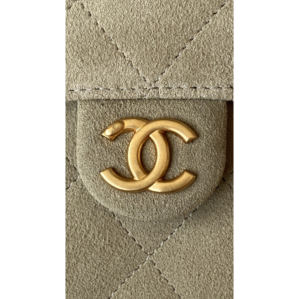 Chanel 25 Bag Medium Hobo Boho Bag!