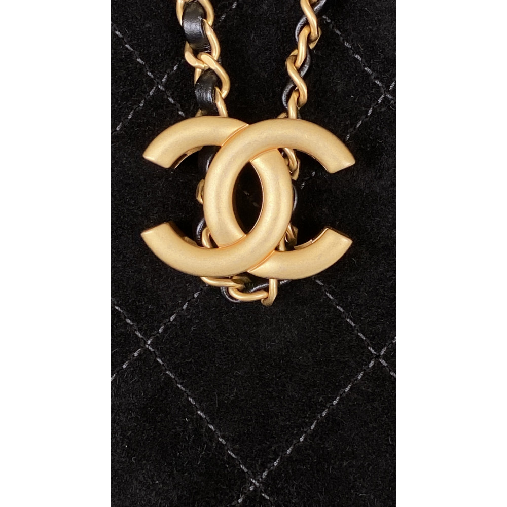 Chanel 25 Bag Medium Hobo Boho Bag!