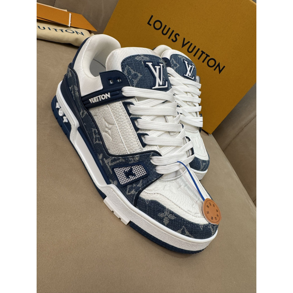 Louis Vuitton Trainer Classic Unisex Sneakers