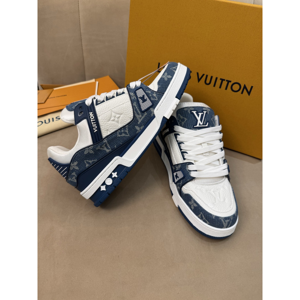 Louis Vuitton Trainer Classic Unisex Sneakers