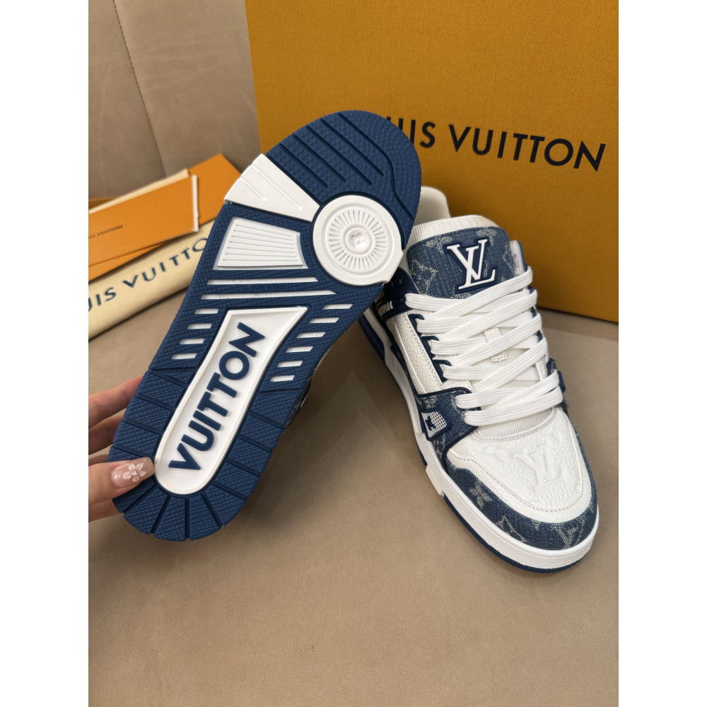 Louis Vuitton Trainer Classic Unisex Sneakers
