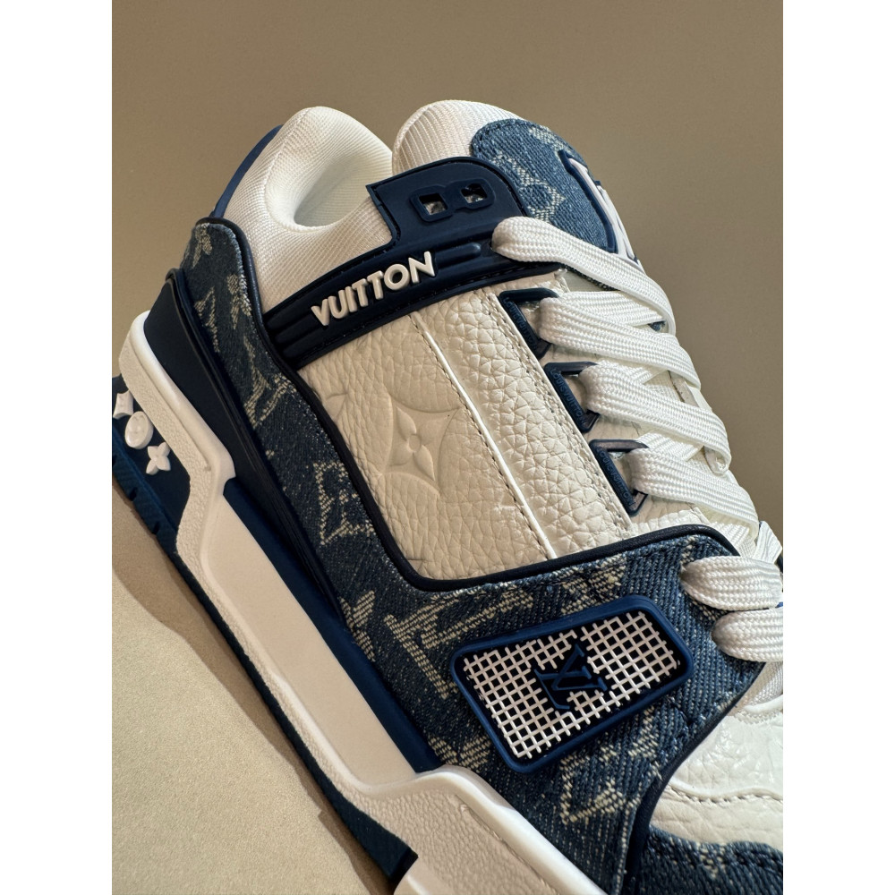 Louis Vuitton Trainer Classic Unisex Sneakers