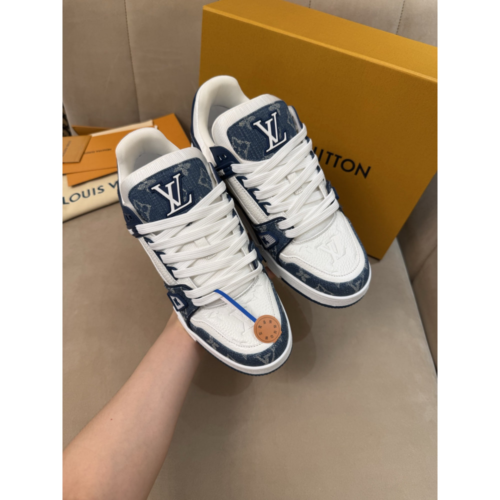 Louis Vuitton Trainer Classic Unisex Sneakers