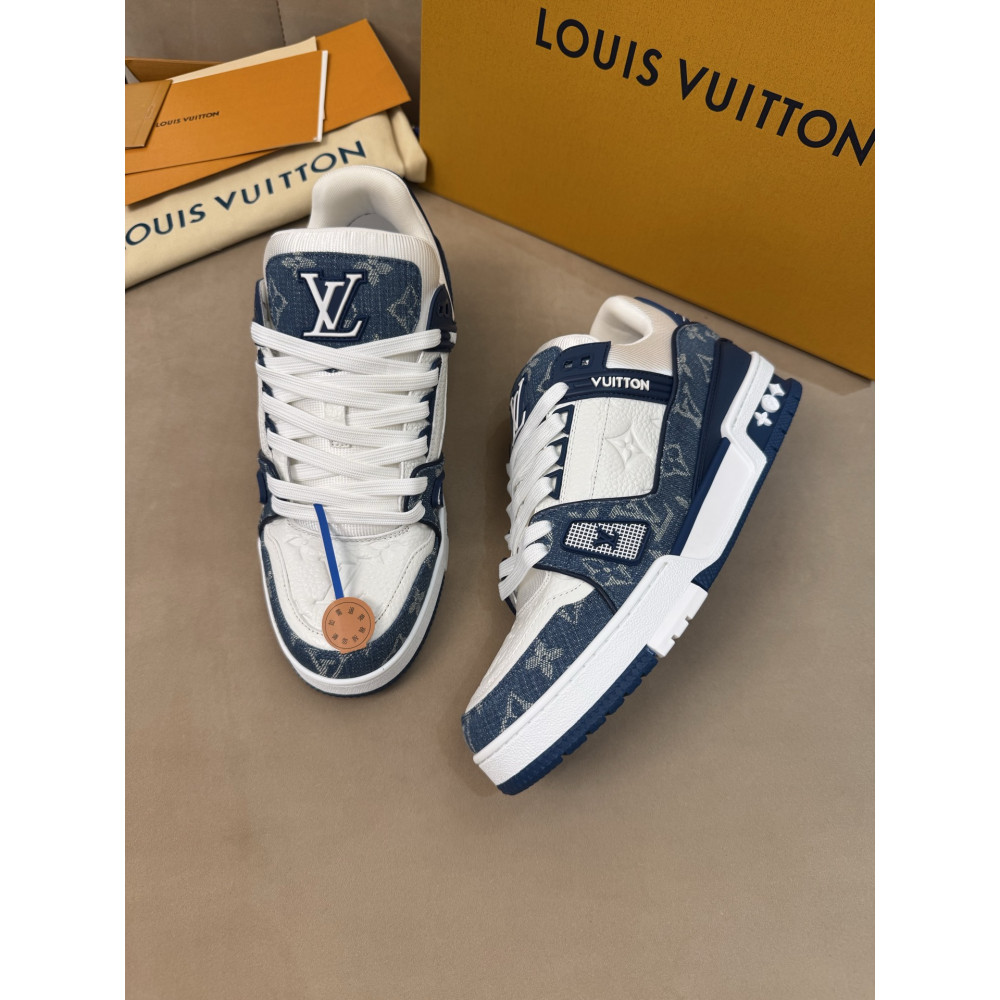 Louis Vuitton Trainer Classic Unisex Sneakers