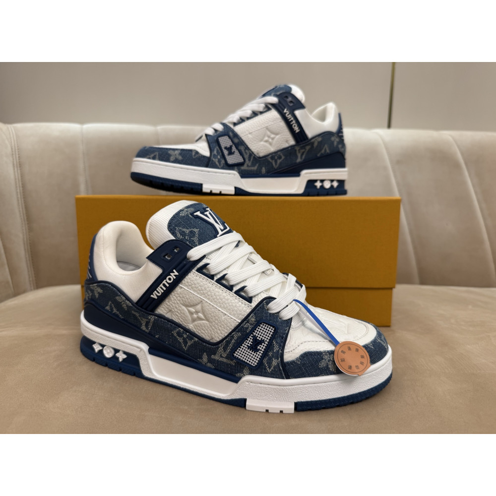 Louis Vuitton Trainer Classic Unisex Sneakers