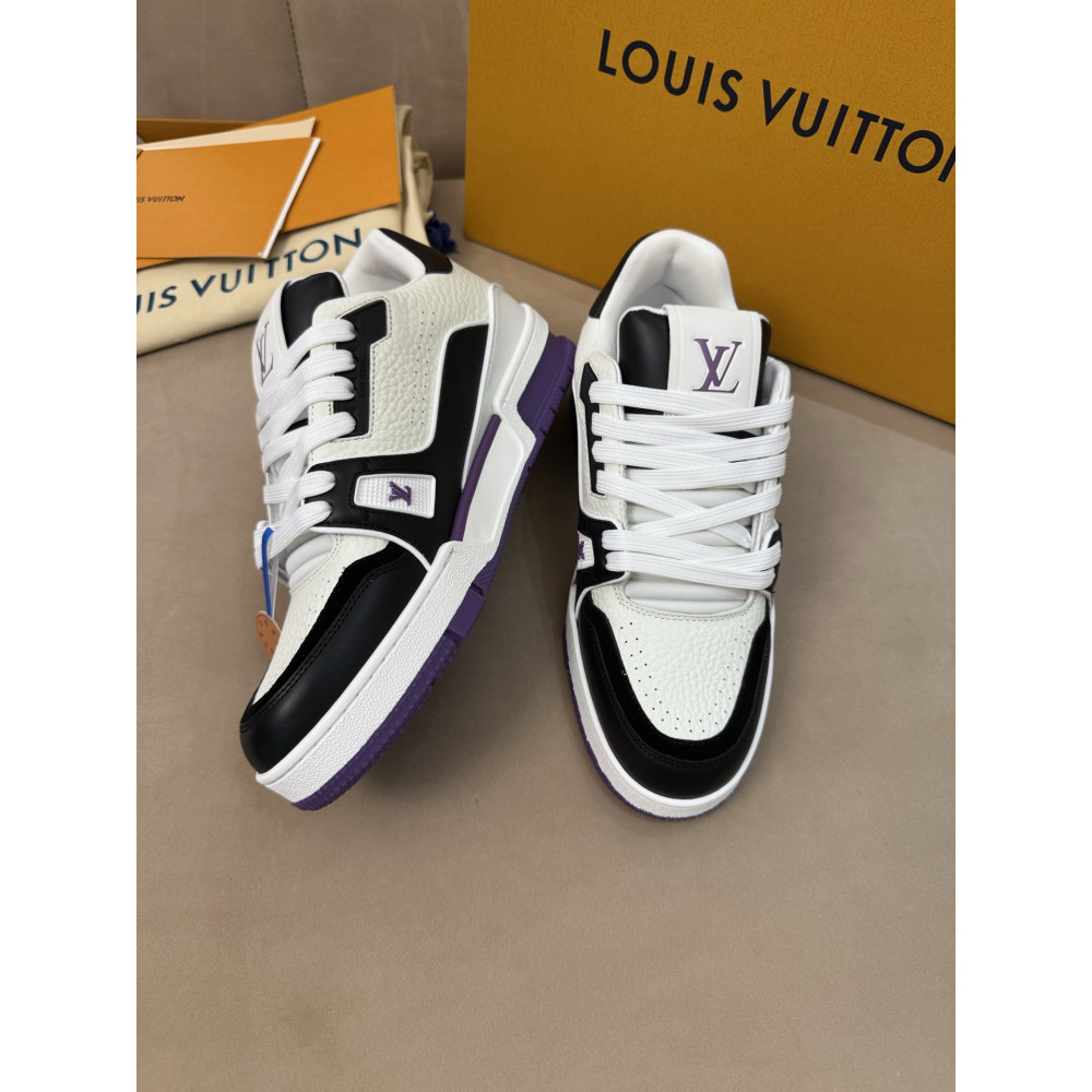 Louis Vuitton Trainer Classic Unisex Sneakers
