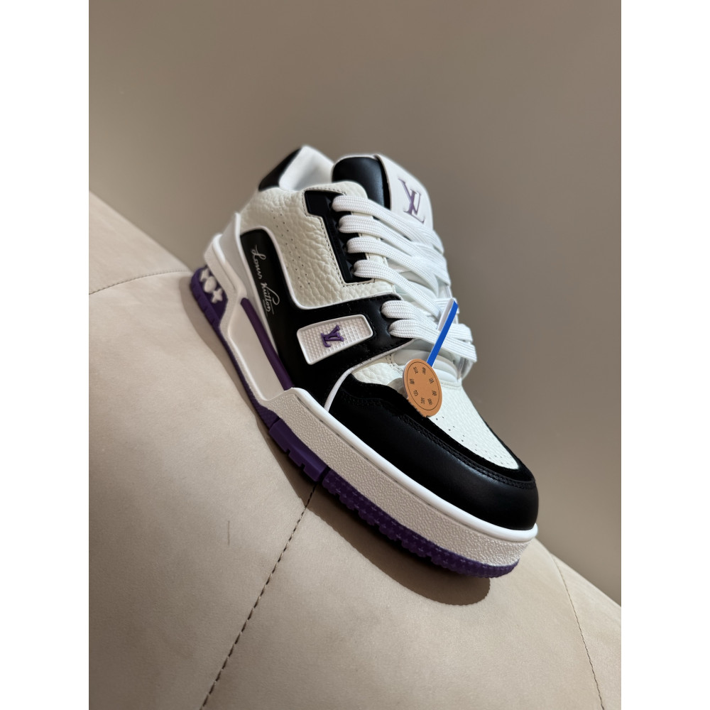 Louis Vuitton Trainer Classic Unisex Sneakers