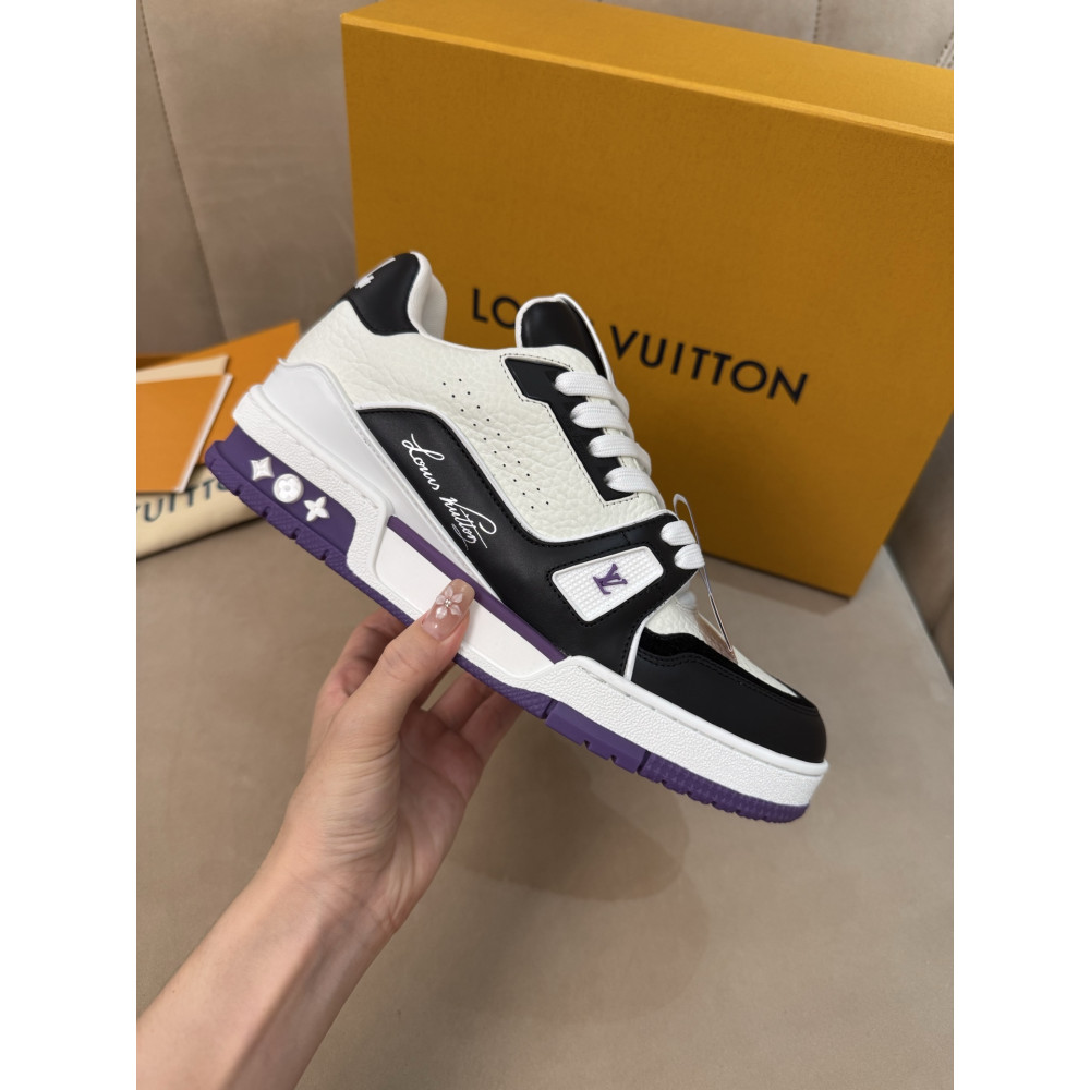 Louis Vuitton Trainer Classic Unisex Sneakers