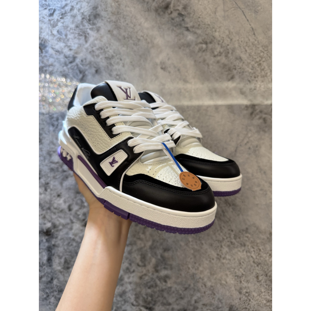 Louis Vuitton Trainer Classic Unisex Sneakers