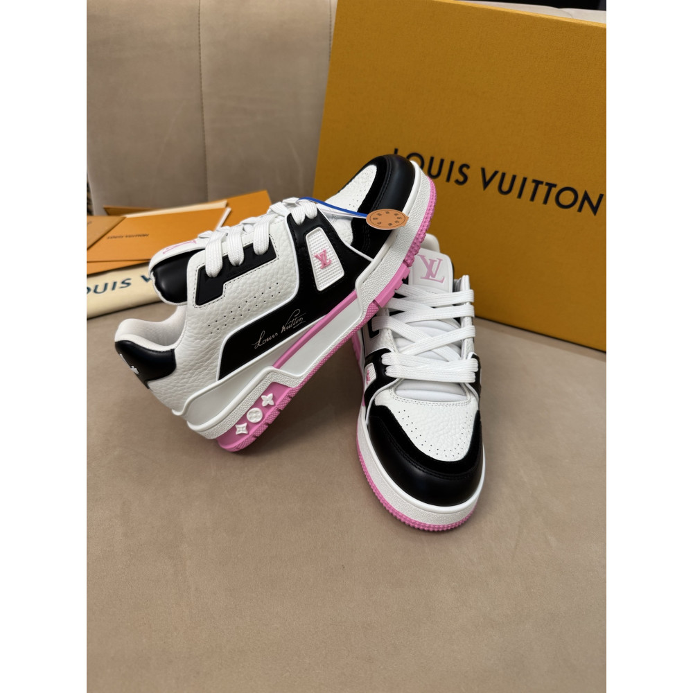 Louis Vuitton Trainer Classic Unisex Sneakers