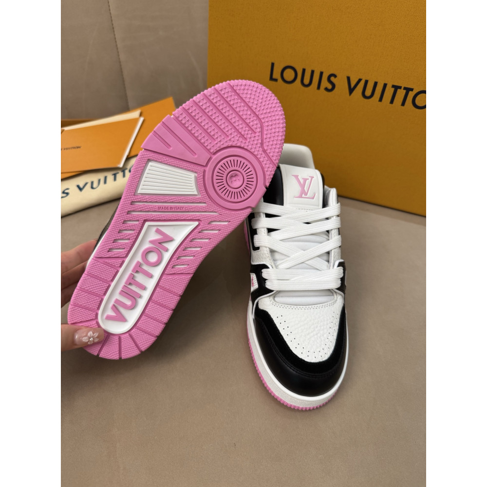 Louis Vuitton Trainer Classic Unisex Sneakers