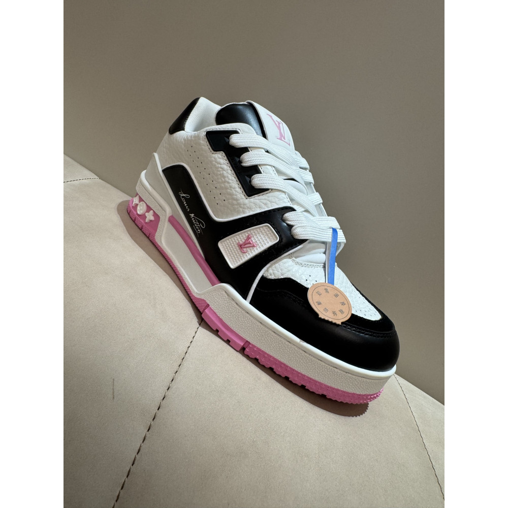 Louis Vuitton Trainer Classic Unisex Sneakers