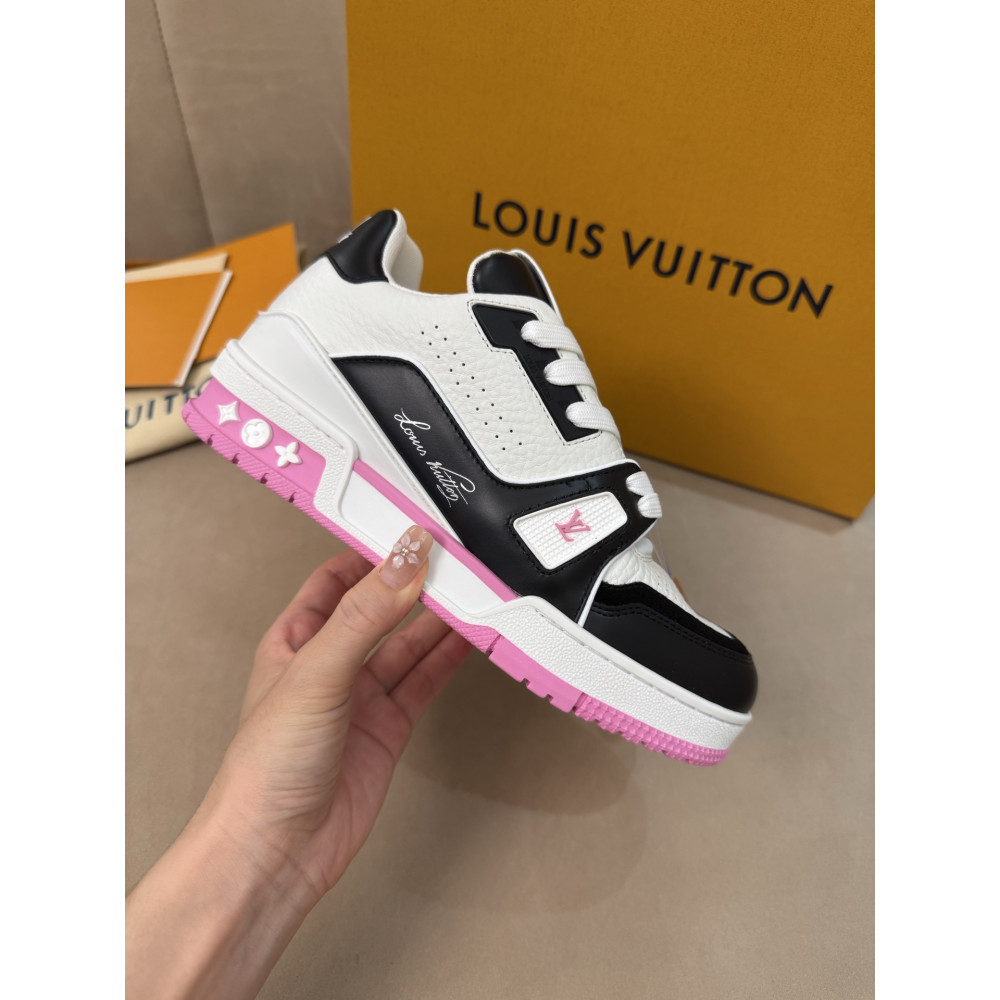 Louis Vuitton Trainer Classic Unisex Sneakers