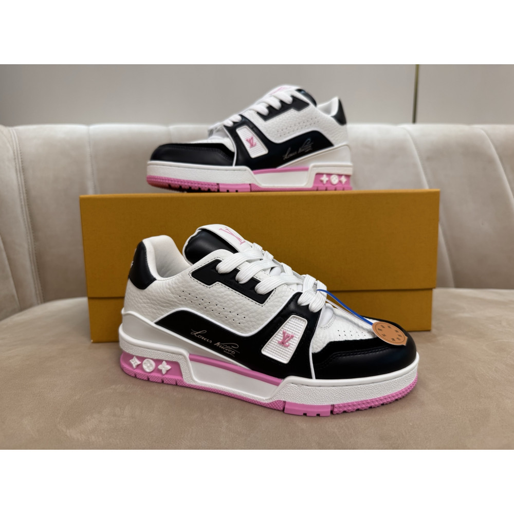 Louis Vuitton Trainer Classic Unisex Sneakers