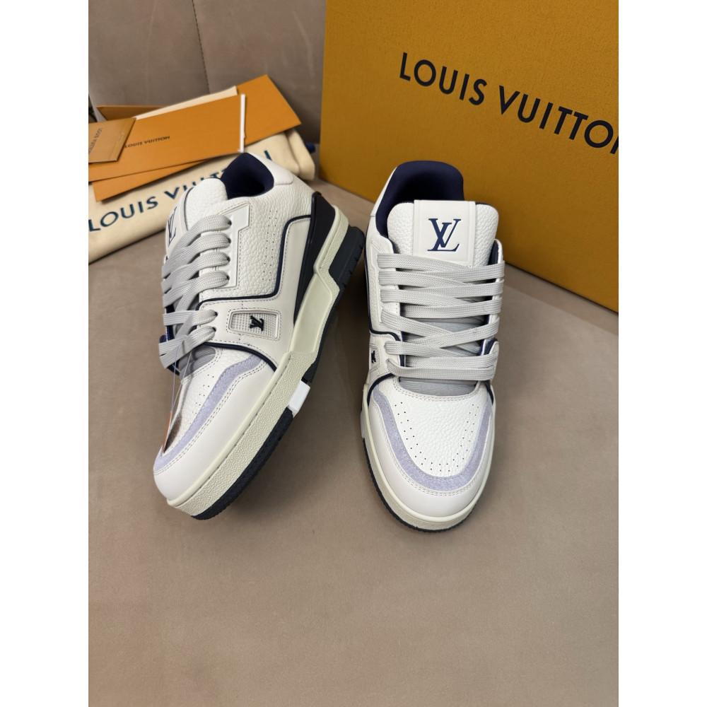 Louis Vuitton Trainer Classic Unisex Sneakers