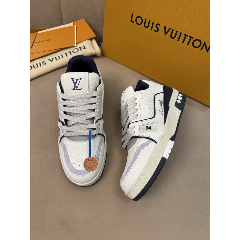 Louis Vuitton Trainer Classic Unisex Sneakers