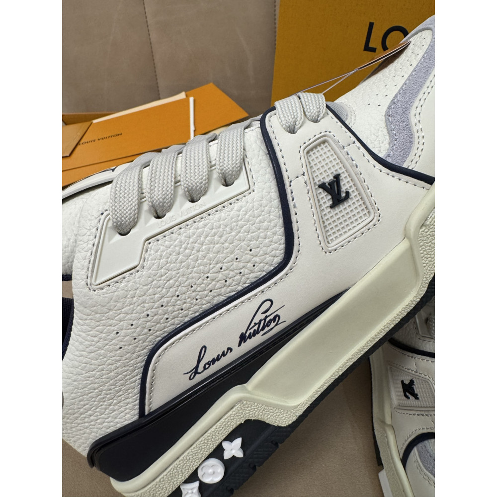 Louis Vuitton Trainer Classic Unisex Sneakers