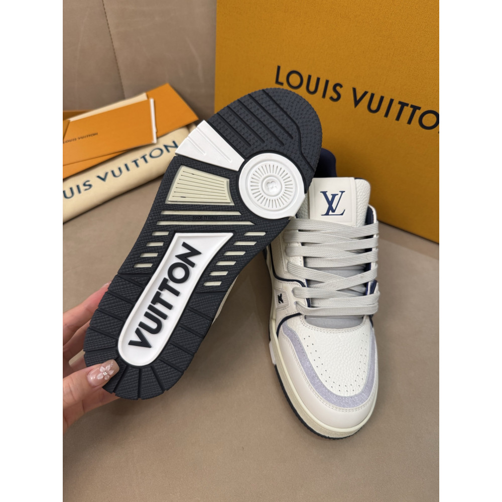 Louis Vuitton Trainer Classic Unisex Sneakers