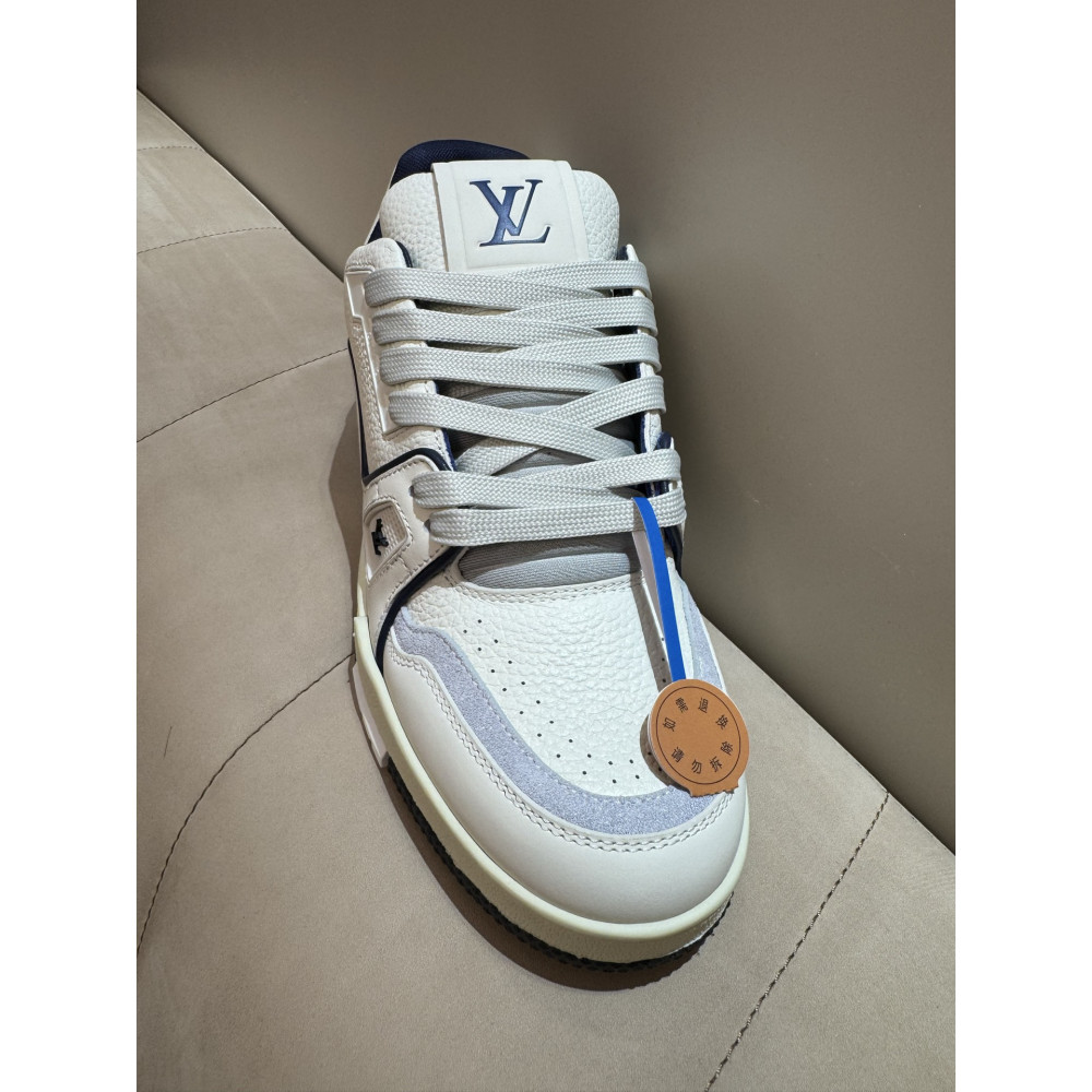Louis Vuitton Trainer Classic Unisex Sneakers