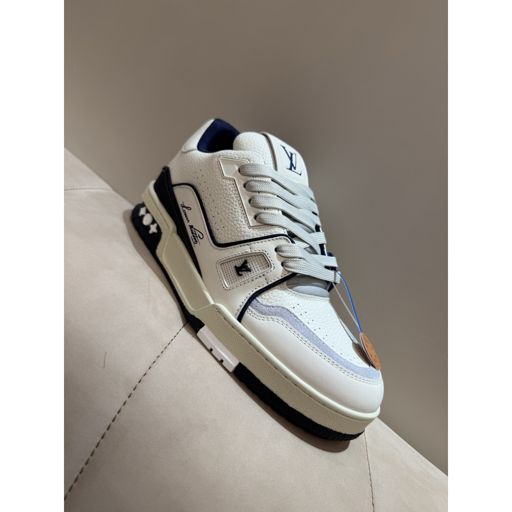 Louis Vuitton Trainer Classic Unisex Sneakers