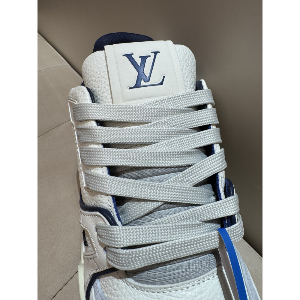 Louis Vuitton Trainer Classic Unisex Sneakers