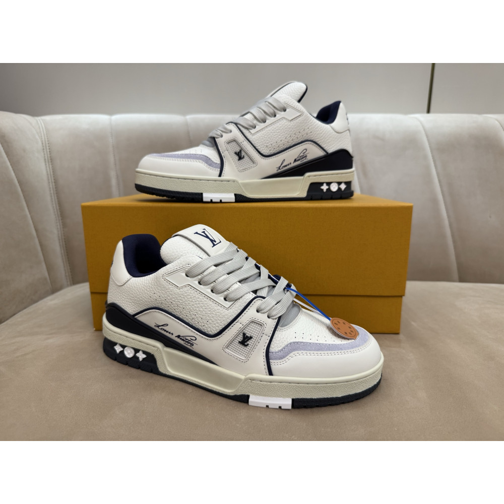 Louis Vuitton Trainer Classic Unisex Sneakers