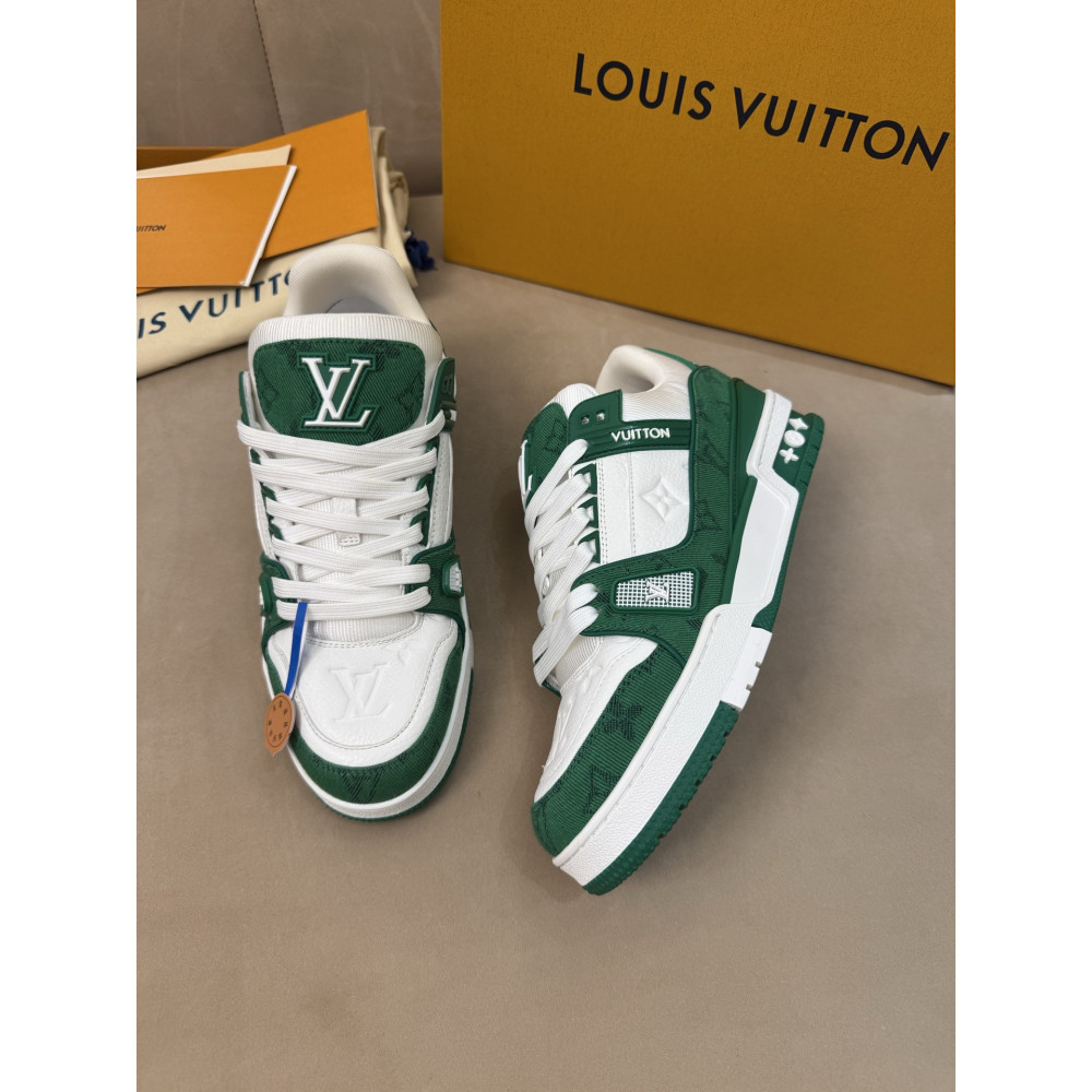 Louis Vuitton Trainer Classic Unisex Sneakers