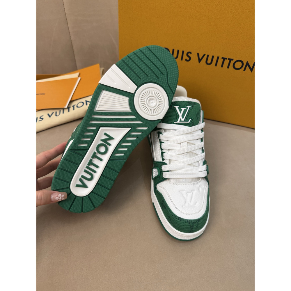 Louis Vuitton Trainer Classic Unisex Sneakers