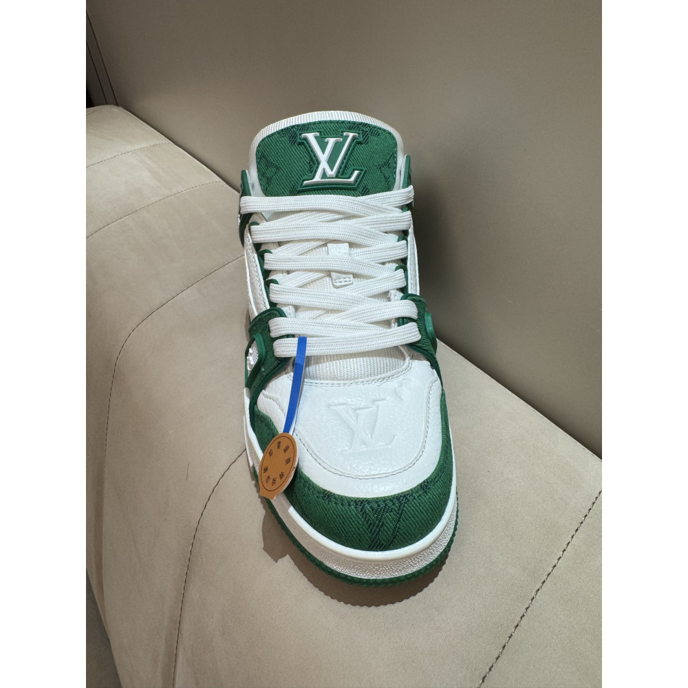 Louis Vuitton Trainer Classic Unisex Sneakers