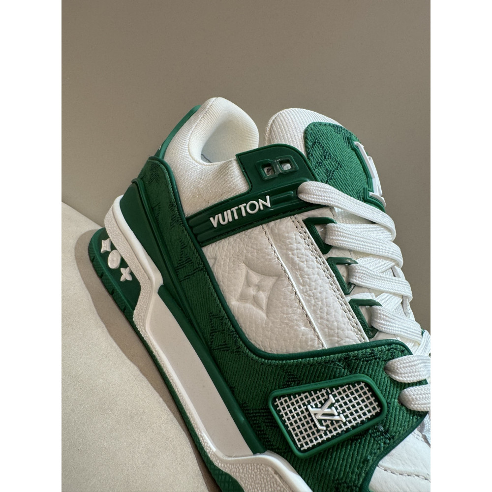 Louis Vuitton Trainer Classic Unisex Sneakers