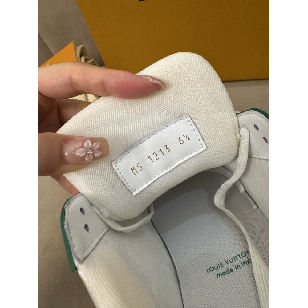 Louis Vuitton Trainer Classic Unisex Sneakers