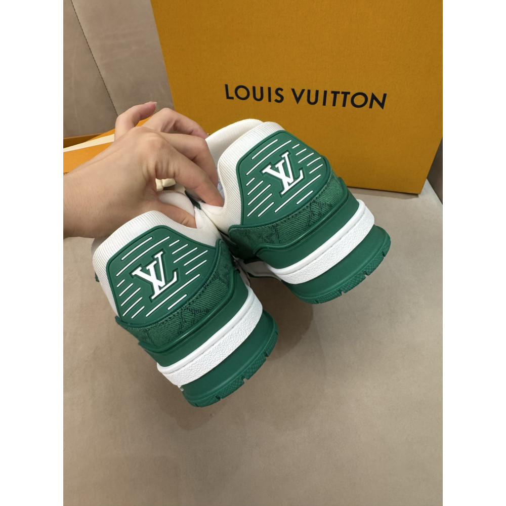 Louis Vuitton Trainer Classic Unisex Sneakers