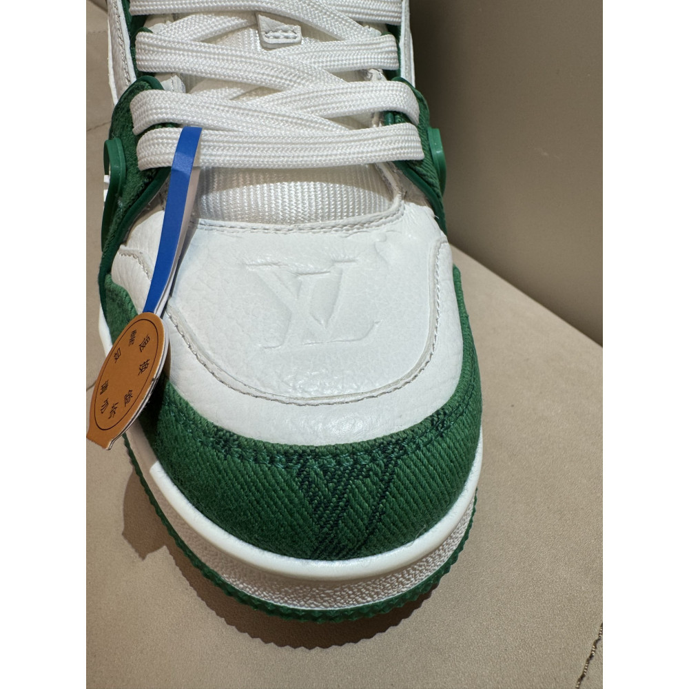 Louis Vuitton Trainer Classic Unisex Sneakers