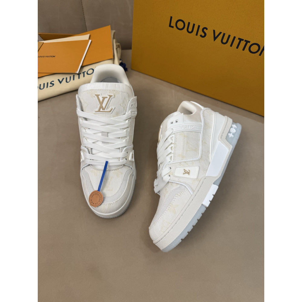 Louis Vuitton Trainer Classic Unisex Sneakers