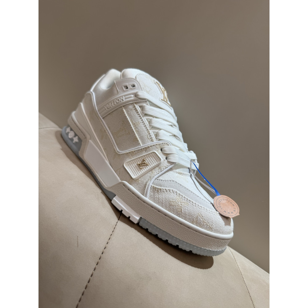 Louis Vuitton Trainer Classic Unisex Sneakers