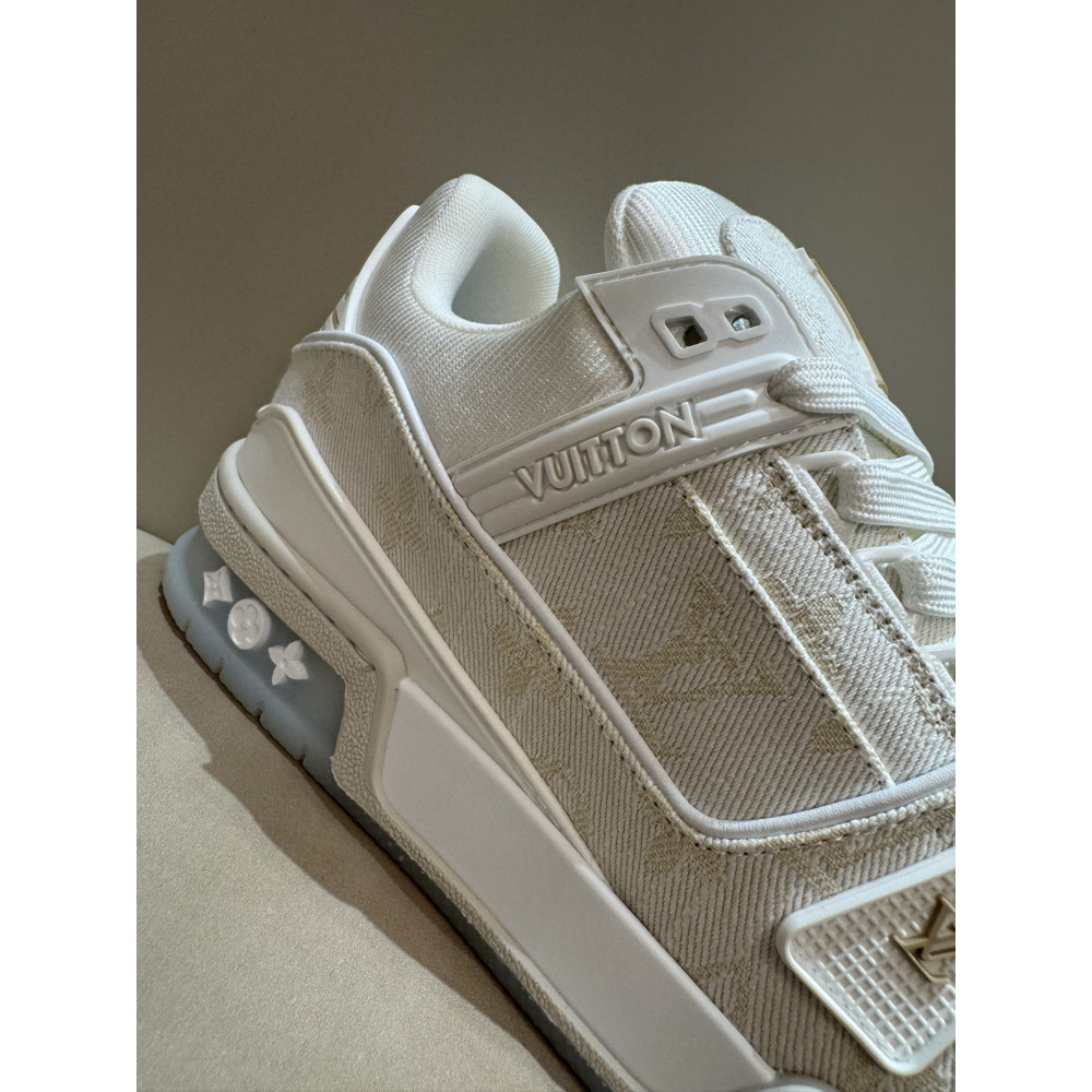Louis Vuitton Trainer Classic Unisex Sneakers