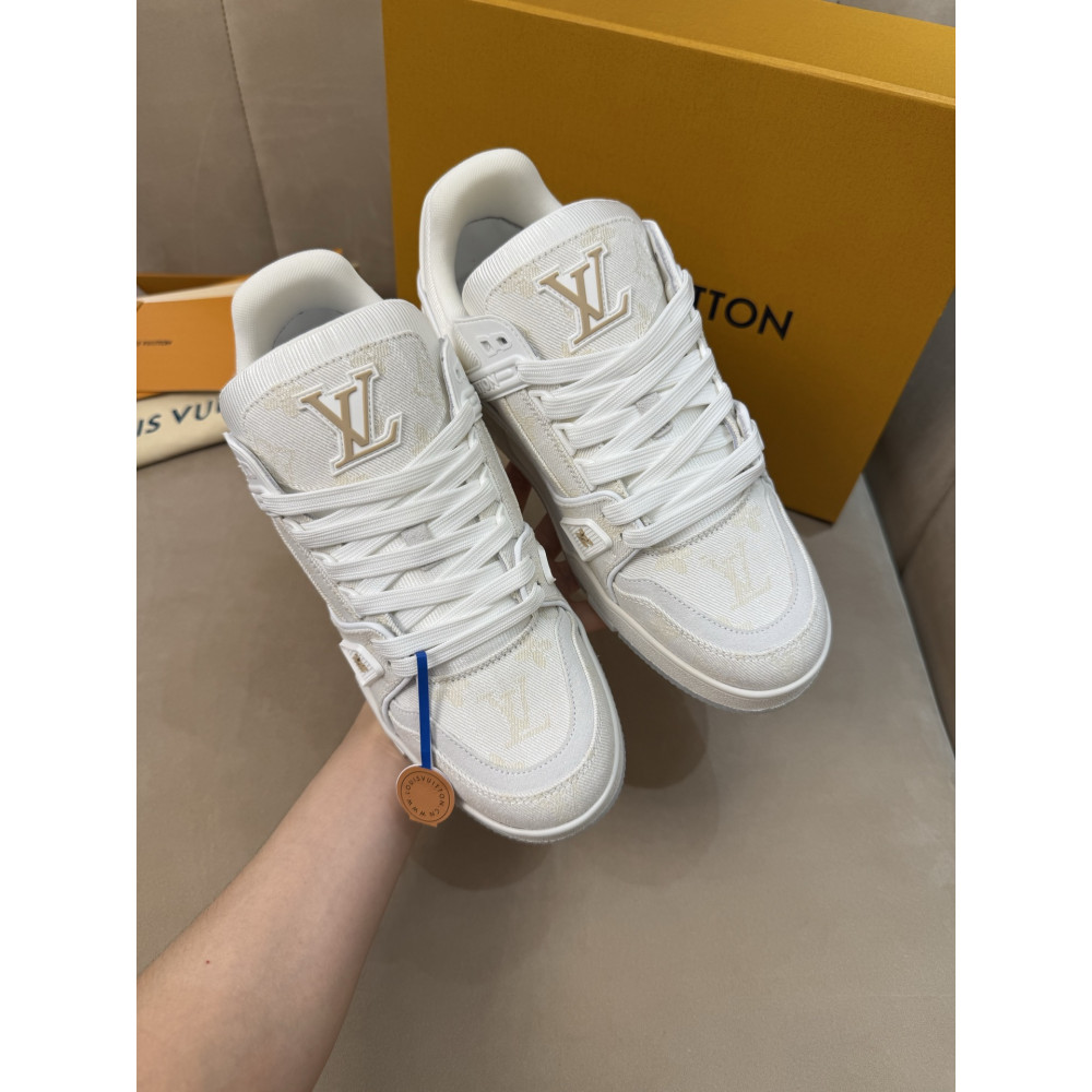 Louis Vuitton Trainer Classic Unisex Sneakers