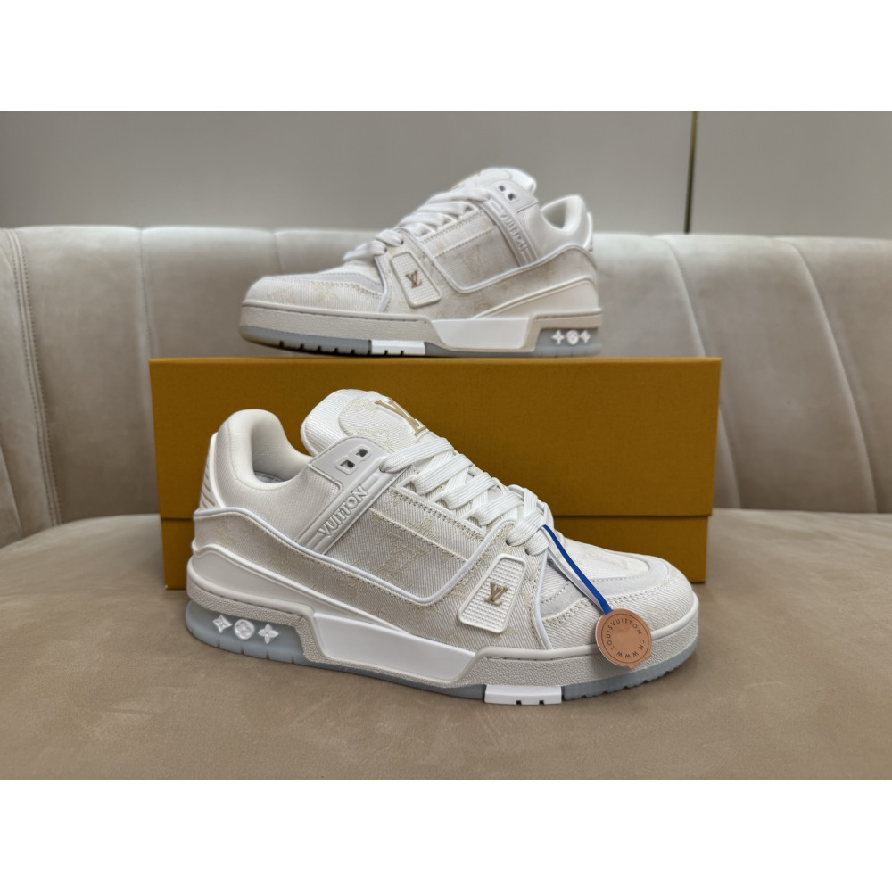 Louis Vuitton Trainer Classic Unisex Sneakers