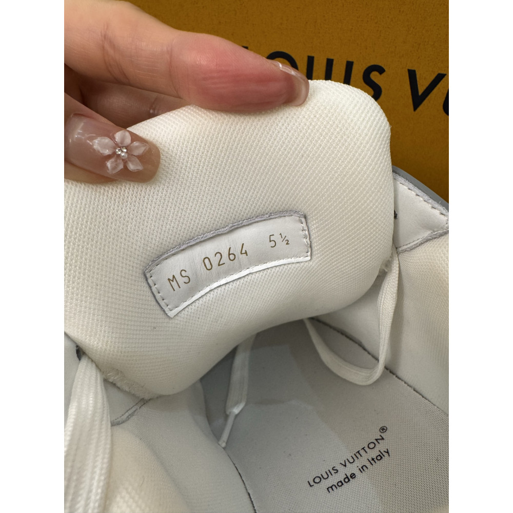 Louis Vuitton Trainer Classic Unisex Sneakers