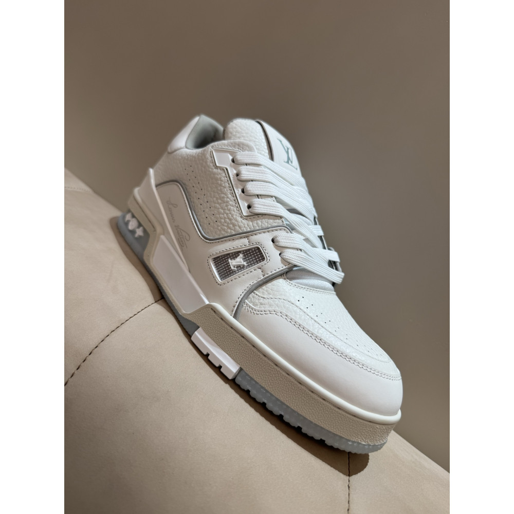 Louis Vuitton Trainer Classic Unisex Sneakers
