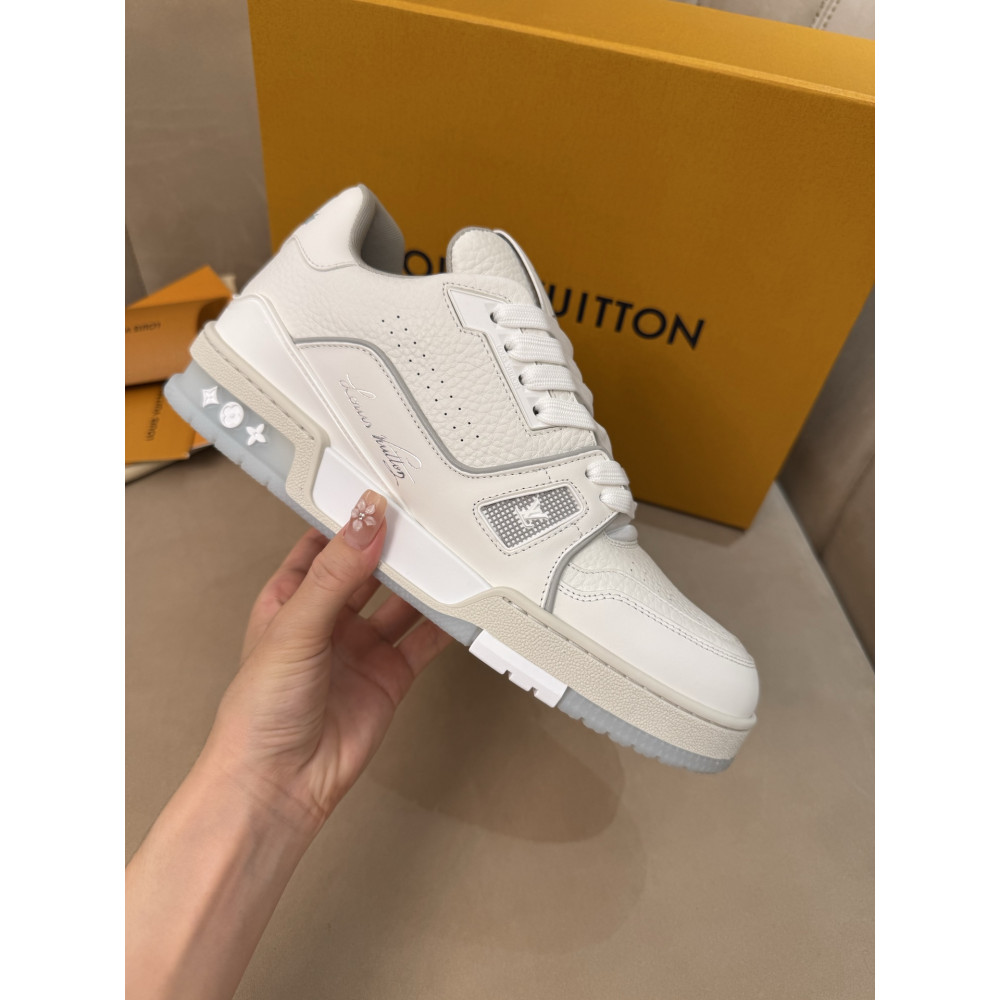 Louis Vuitton Trainer Classic Unisex Sneakers