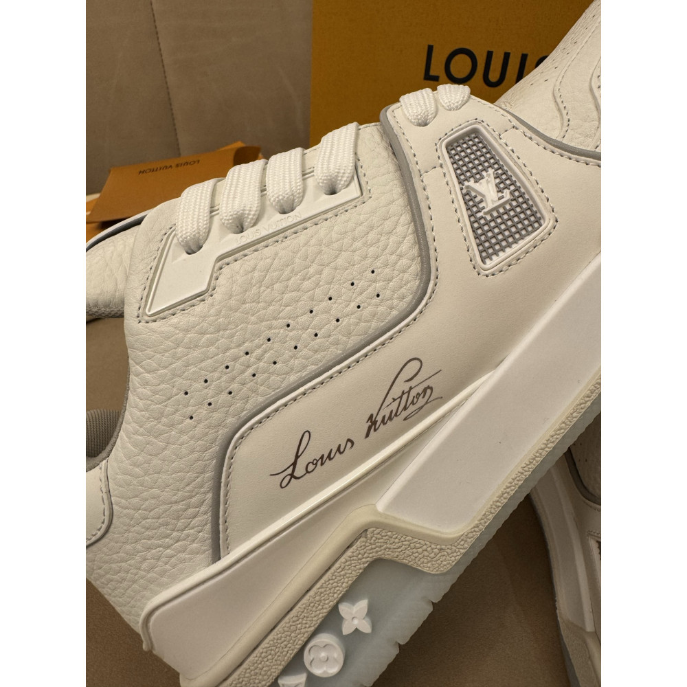 Louis Vuitton Trainer Classic Unisex Sneakers