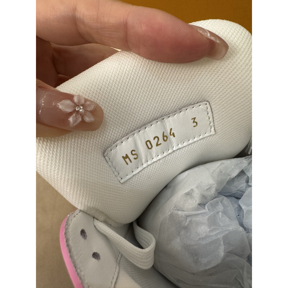 Louis Vuitton Trainer Classic Unisex Sneakers