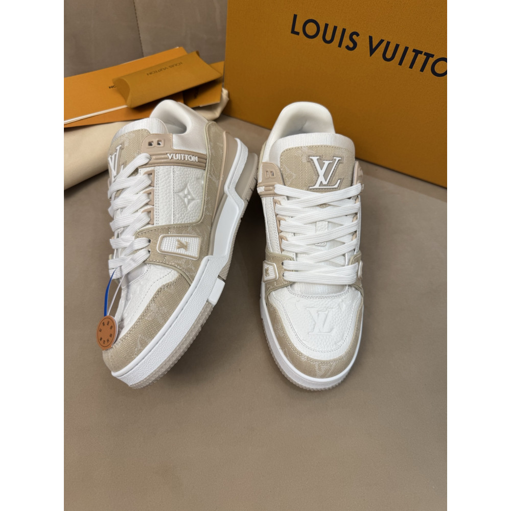 Louis Vuitton Trainer Classic Unisex Sneakers